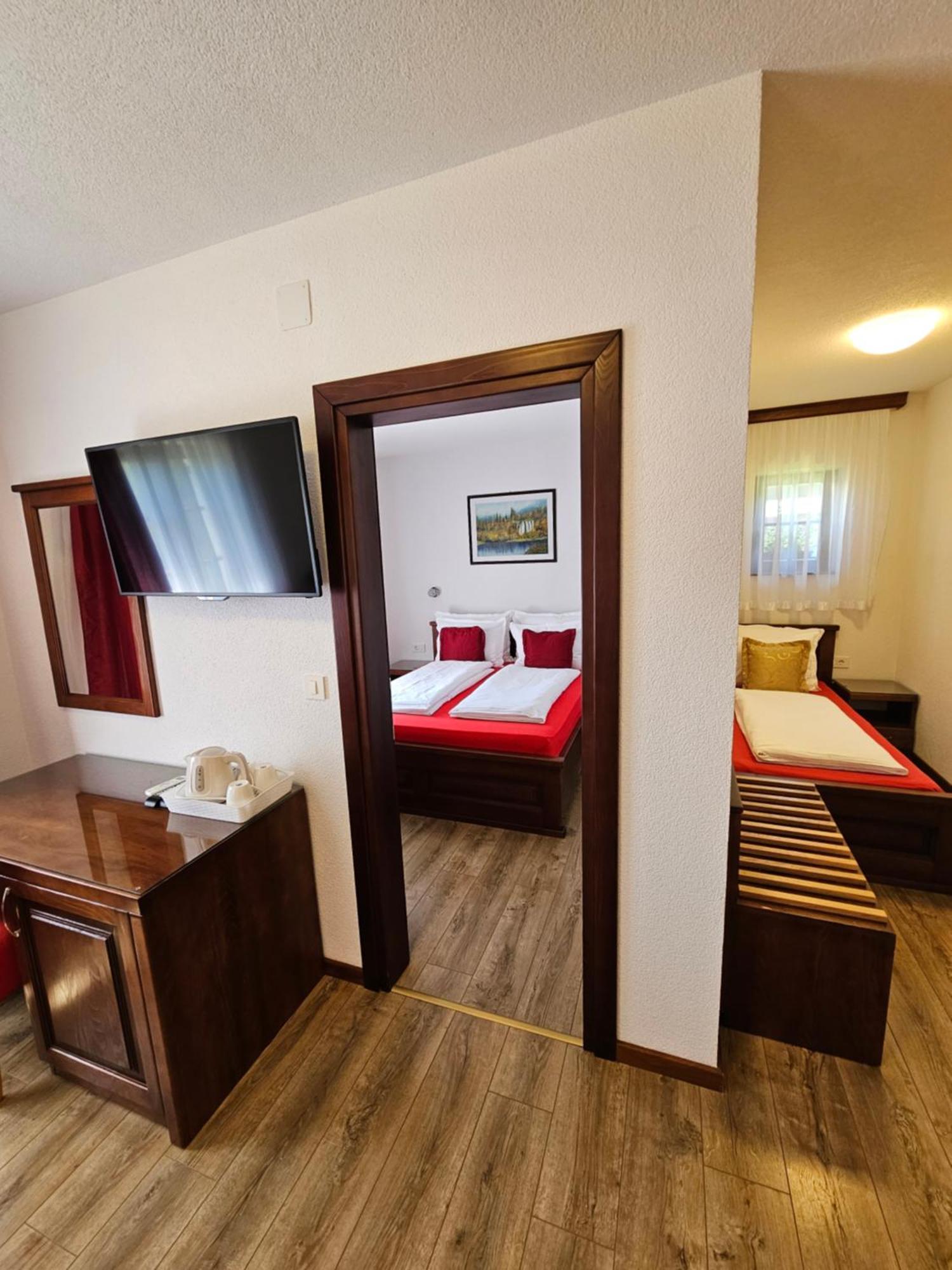 Pansion Breza Hotel Plitvicka Jezera Bagian luar foto