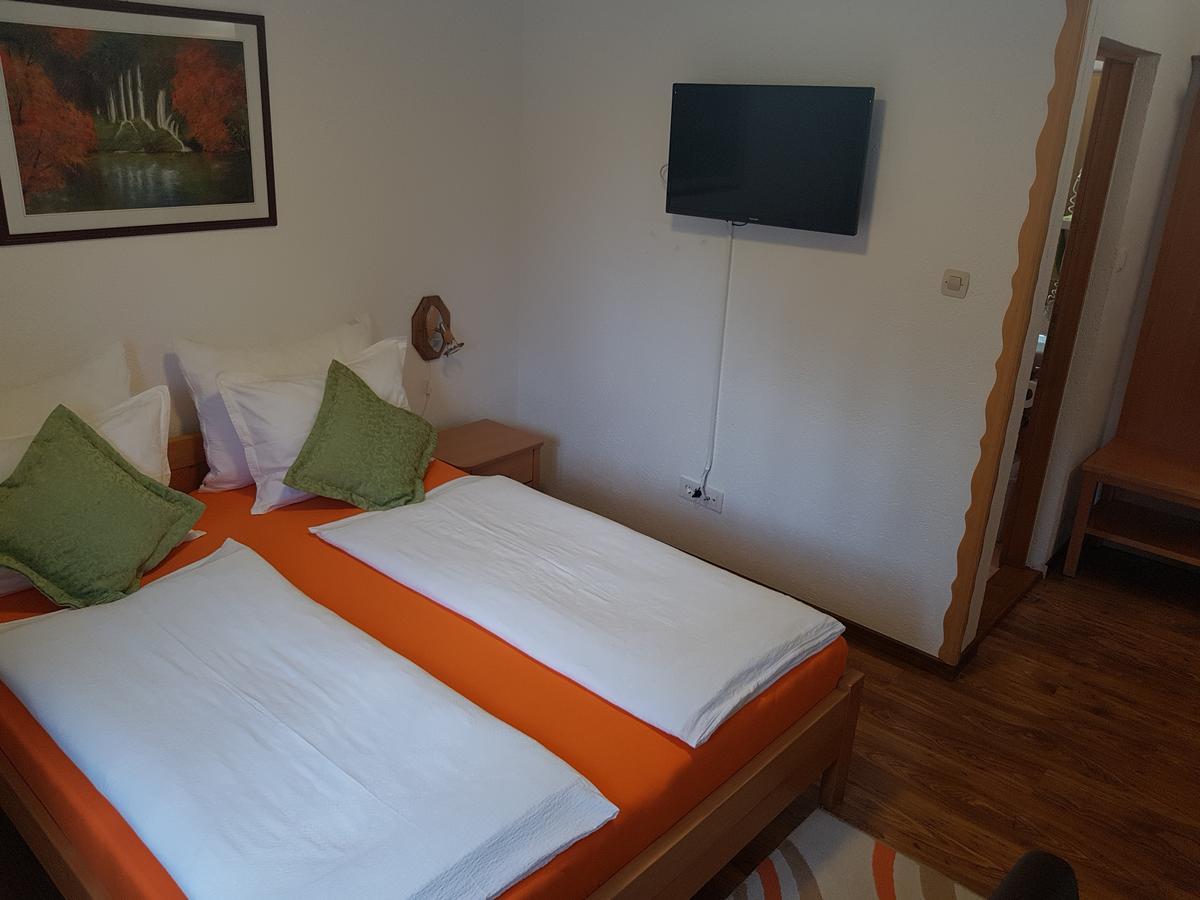 Pansion Breza Hotel Plitvicka Jezera Bagian luar foto