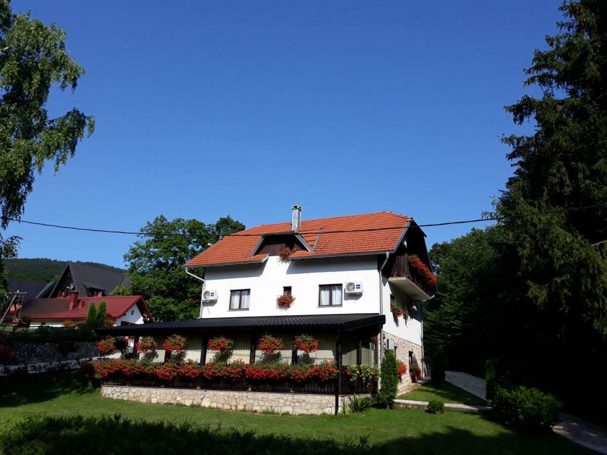 Pansion Breza Hotel Plitvicka Jezera Bagian luar foto